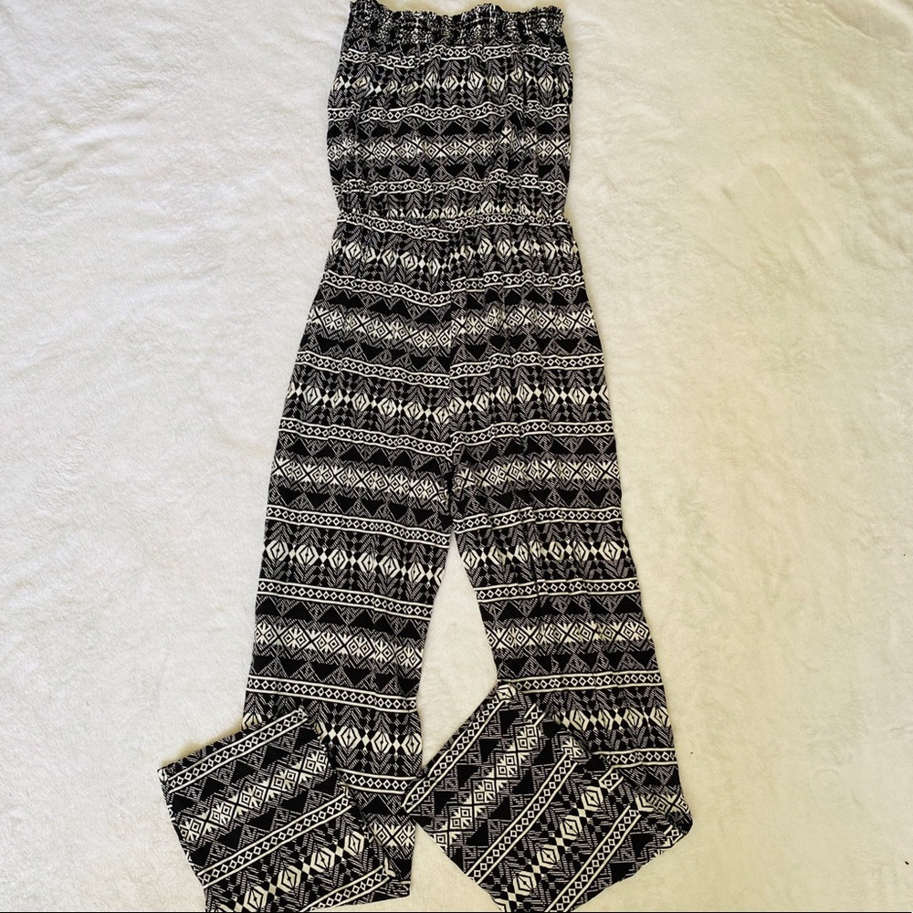 Body Central Aztec Strapless Romper - Picture 2 of 7